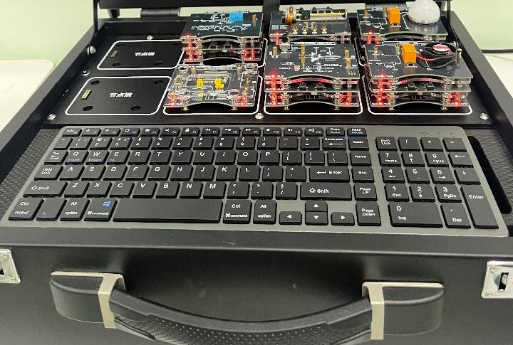 实训箱操作界面